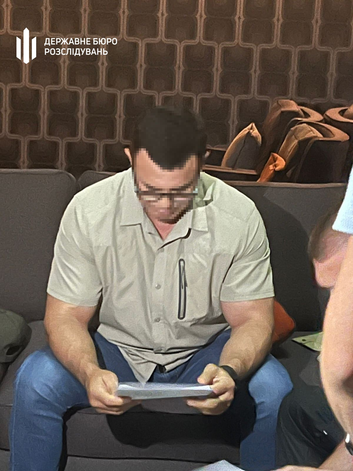 Миколі Тищенку оголосили підозру через напад на ексвійськового у Дніпрі. У народного депутата провели обшуки.