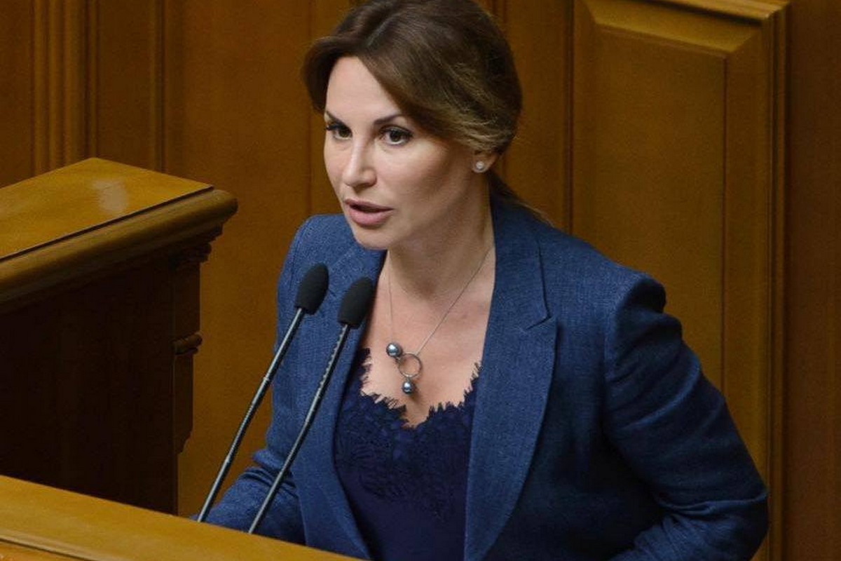 За даними джерел, йдеться про Ірину Сисоєнко, яка зараз входить до керівництва київського інституту з питань профілактичної медицини. 