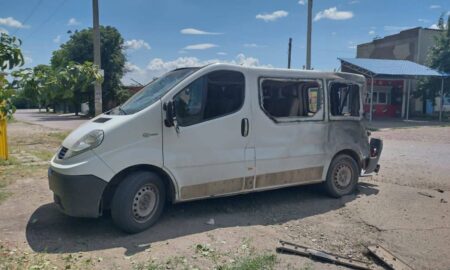 Окупанти дроном атакували авто на Херсонщині 27 червня – є постраждалі