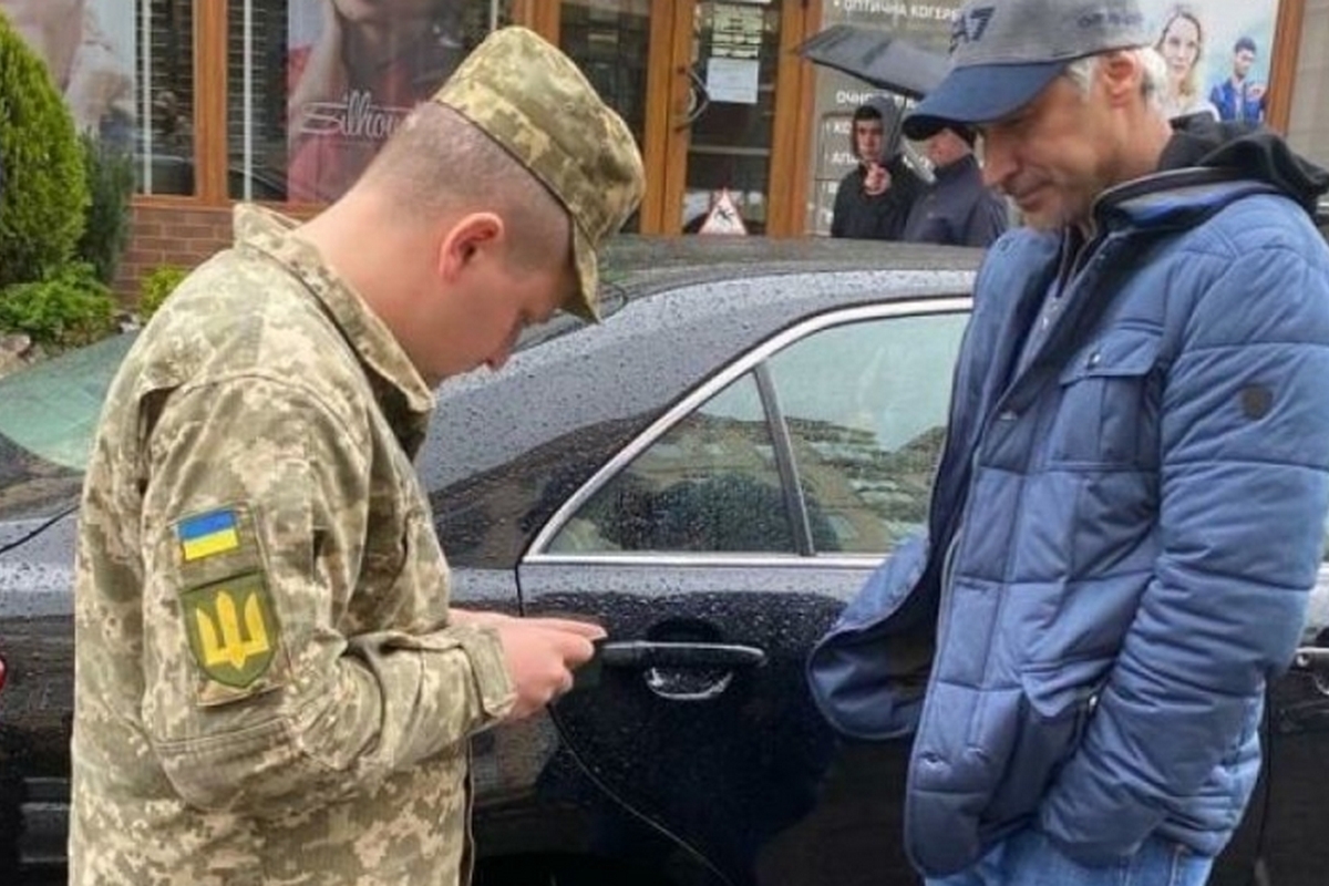 Коли можуть припинити вручати повістки на вулицях – пояснення Міноборони