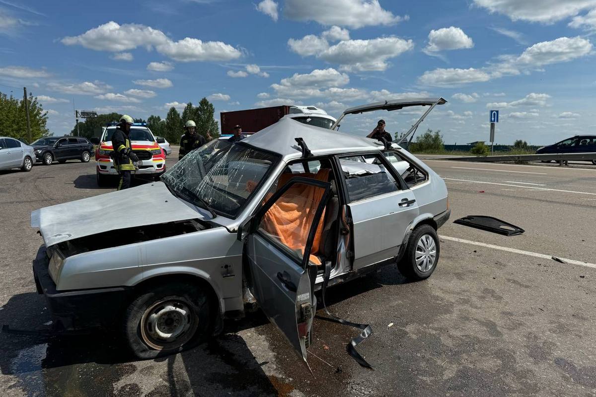 На Волині сталося ДТП, внаслідок якого загинула жінка та троє дітей отримали травми