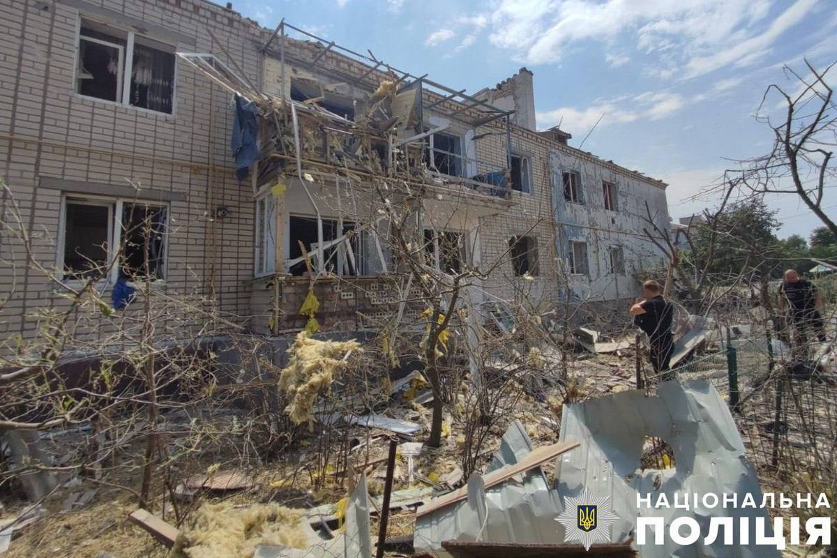 Двоє загиблих та близько 20 поранених через обстріл Херсонської області – поліція фіксує наслідки