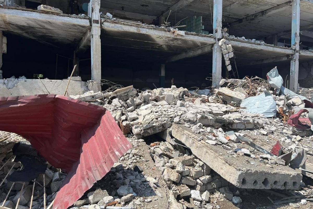 Окупанти завдали ракетного удару по Одеській області - частково зруйновано адмінбудівлю та приватне підприємство (фото)