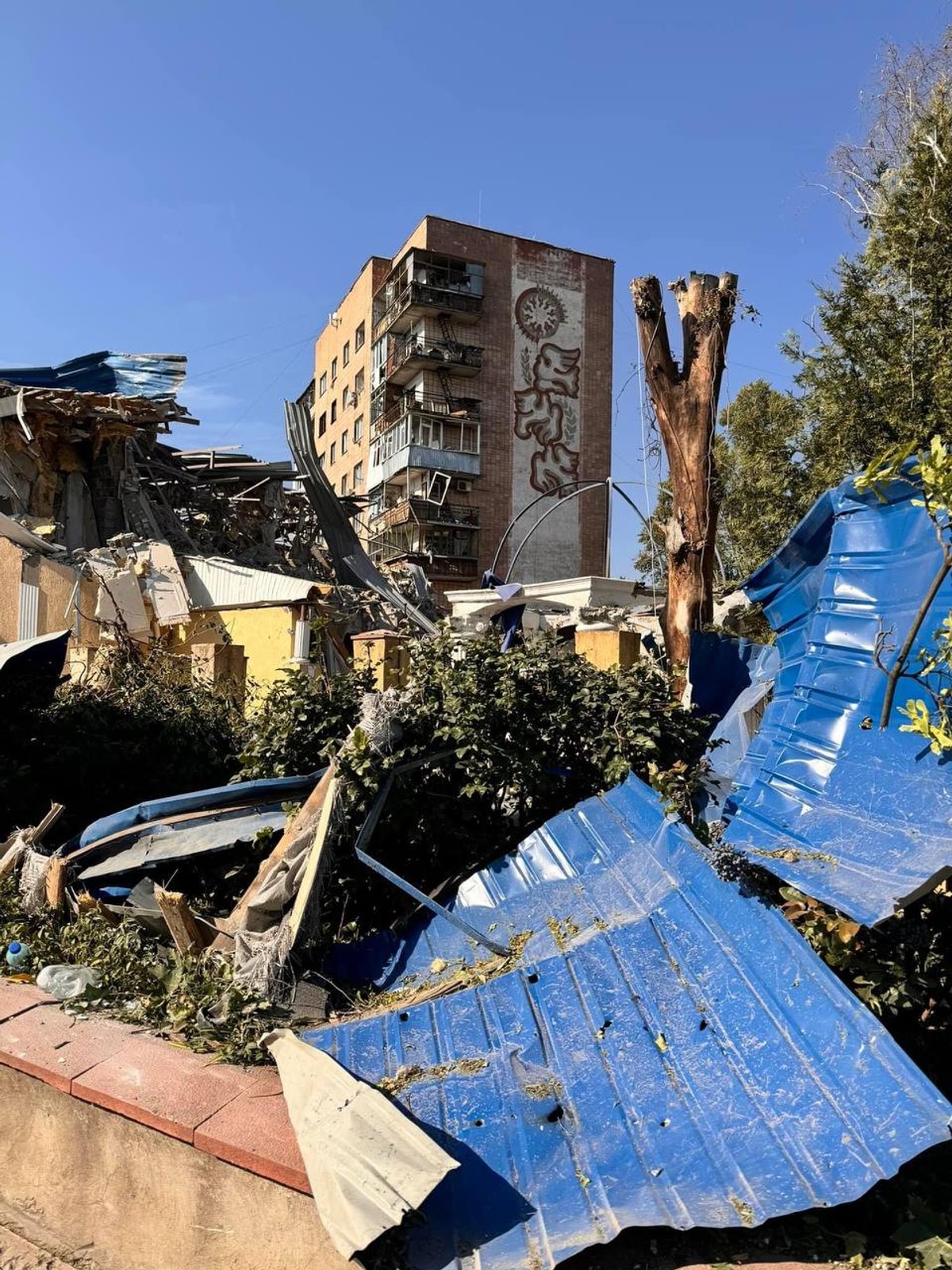 Через удар по Краматорську постраждали журналісти Reuters і журналістка з Польщі: фото, відео
