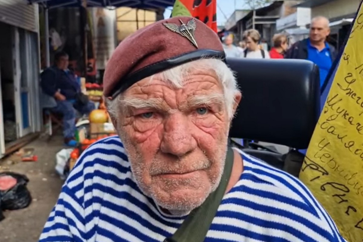 «Будь ласка, допомагайте волонтерам, щоб вони допомагали бійцям!», – легендарний Дядя Гриша звернувся до українців