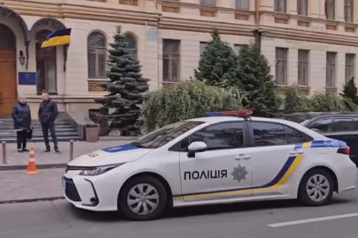 Масові повідомлення про мінування по усій Україні – що кажуть поліцейські