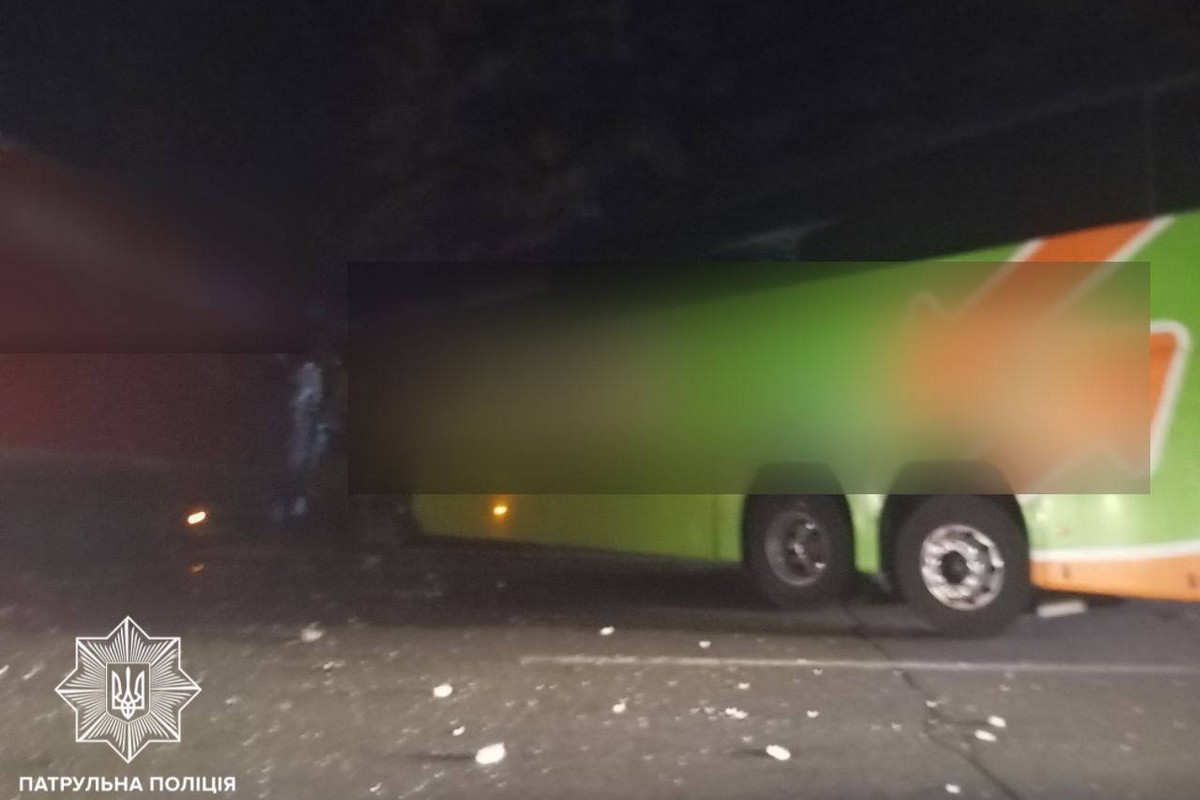Загиблі і десятки постраждалих: масштабна ДТП на Львівщині 11 жовтня за участю автобуса «Варшава-Одеса» і вантажівки «Нової Пошти»