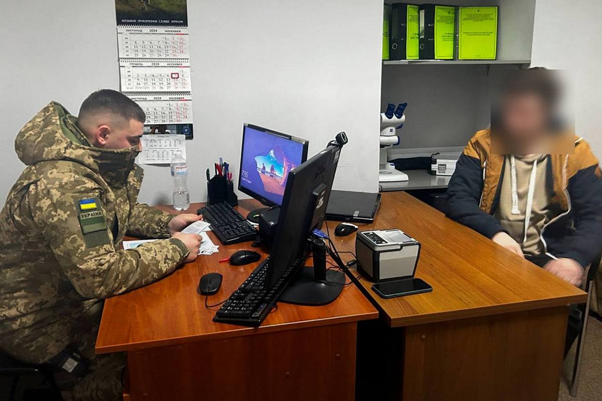 “Іванка” виявилася Іваном: у потязі до Холма затримали ухилянта