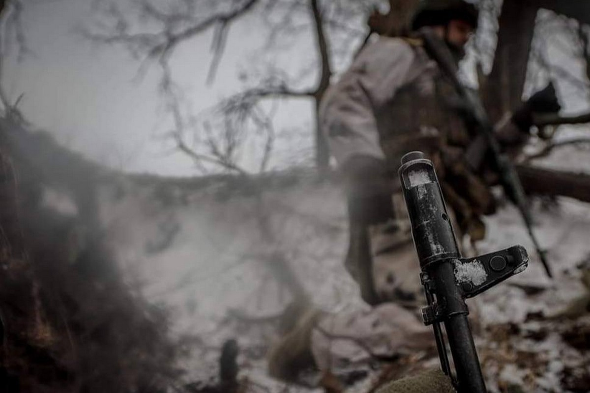 6 січня на фронті: ворог 5484 рази обстріляв наші позиції, просунувся на 6 ділянках