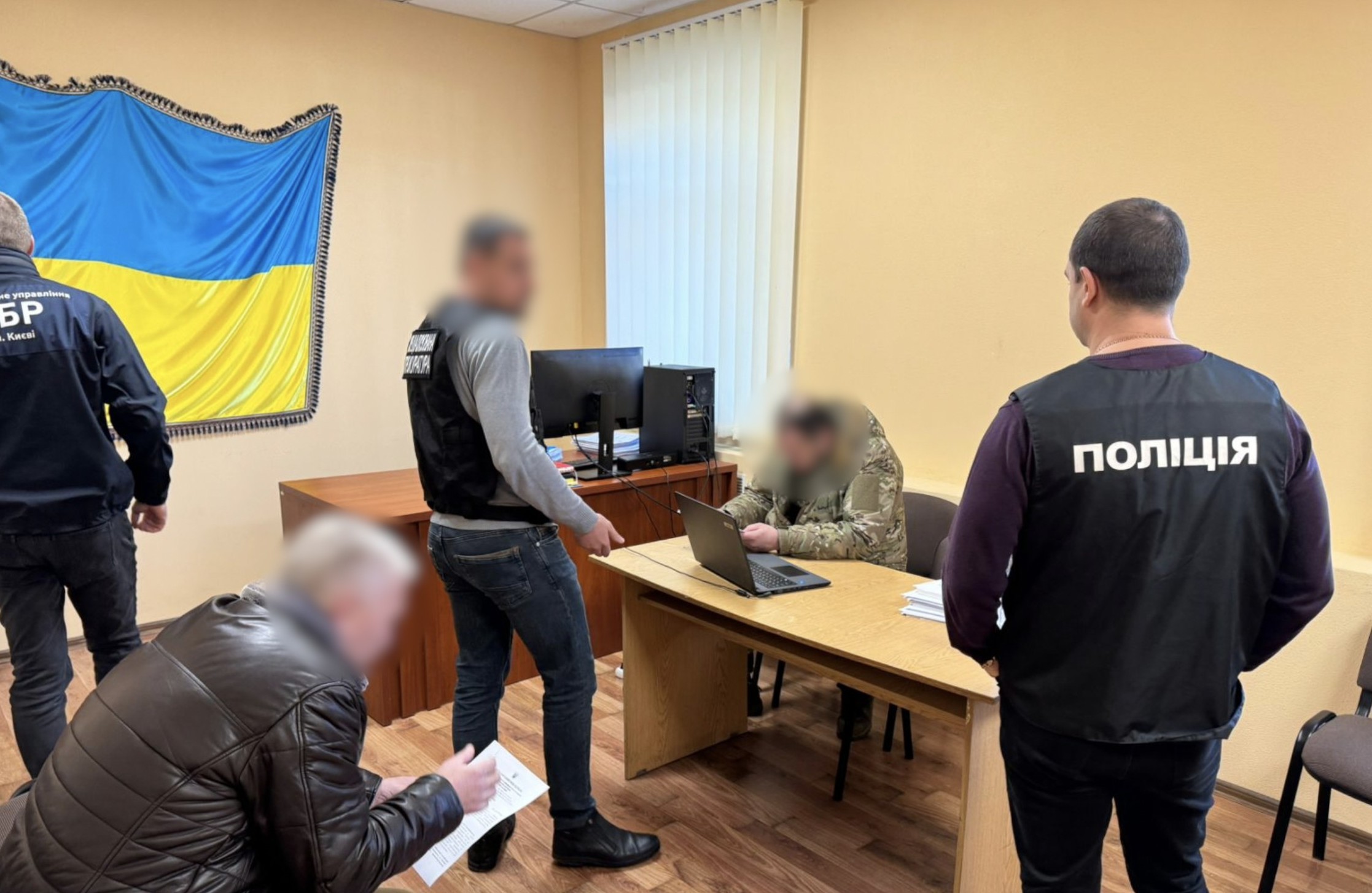 Незаконні виплати військовим на мільйони грн – 13 посадовців ЗСУ отримали підозри