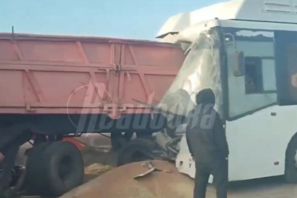 Багато загиблих і постраждалих: ДТП з автобусом в Криму. Рятувальники, які поспішали на місце події, теж потрапили в аварію
