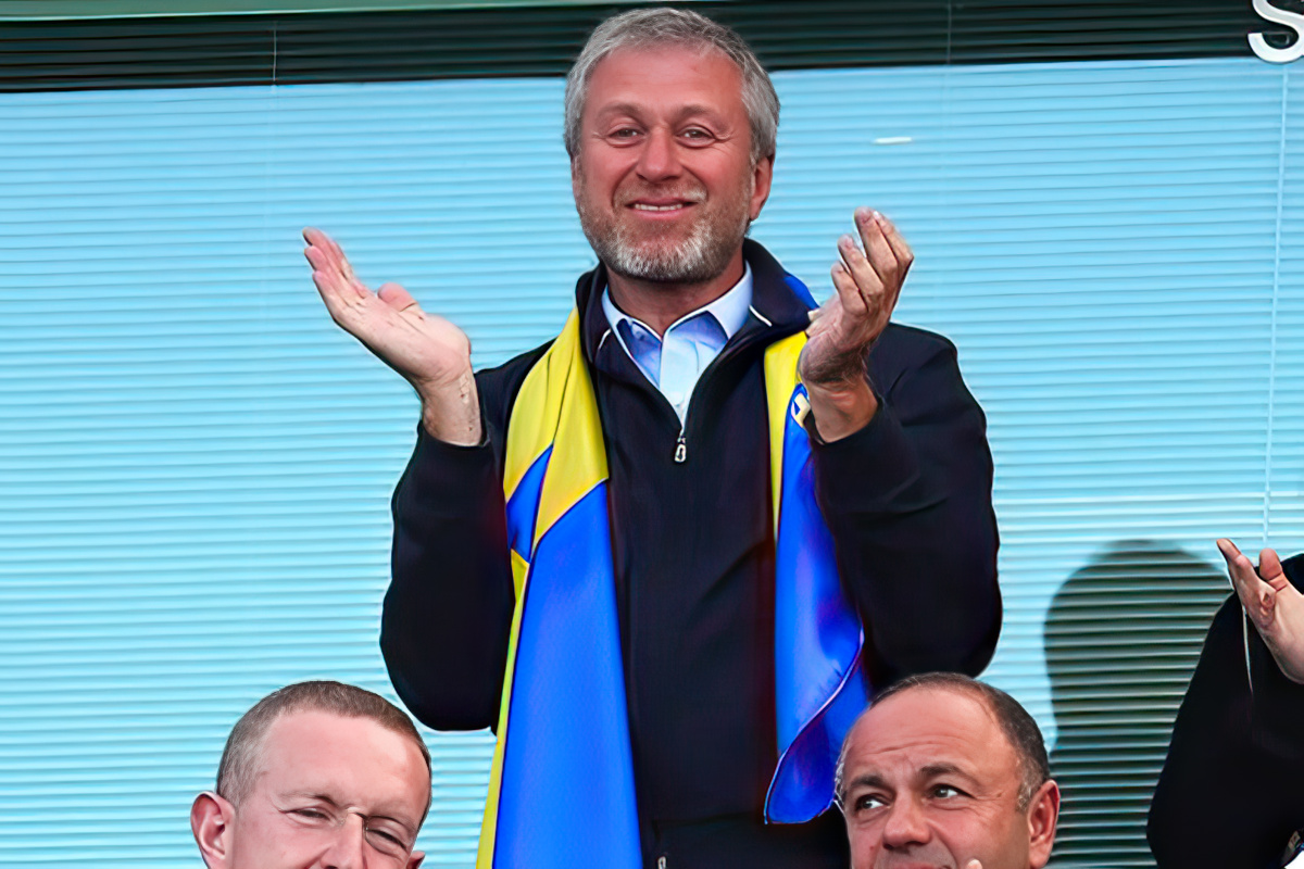 Російський олігарх Абрамович може «задонатити» 3 млрд доларів на гуманітарну допомогу для України