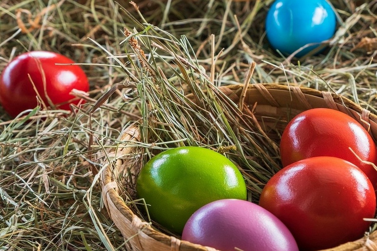 Скільки яєць фарбувати на Великдень