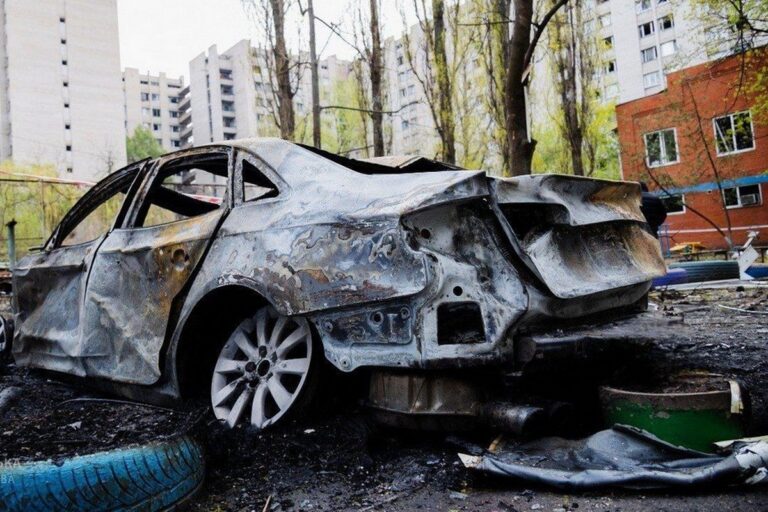 Нічна повітряна атака 17 квітня: вбиті і поранені діти та дорослі, масштабні пожежі і руйнування – все, що відомо