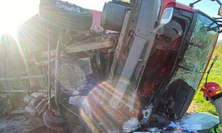 Легковик влетів під фуру: смертельна ДТП на Прикарпатті сталася сьогодні близько 8 ранку (фото)