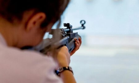 Жінка вистрілила в 5-річну онучку із пневматичної гвинтівки – подробиці