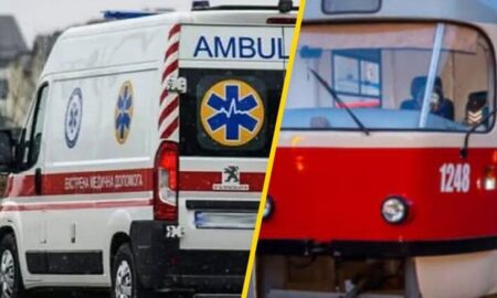 Водій не помітив, що пенсіонерку затиснуло у дверях, і почав рух: у Дніпрі 87-річна жінка опинилася під колесами трамвая