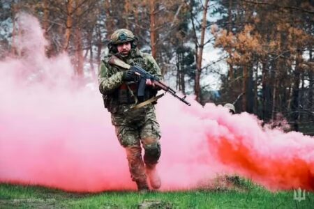 Обстановка на фронті 18 квітня: ворог просунувся на Новопавлівському напрямку, лютує під Покровськом, втратив ще 1530 солдат