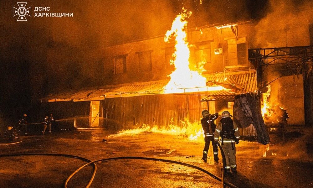 Масована нічна повітряна атака 23 квітня: масштабні пожежі, поранені і руйнування – все, що відомо