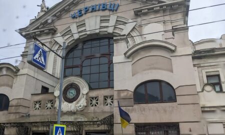 Укрзалізниця продовжила курсування популярного потяга Чернівці-Львів: графік руху