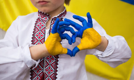Вихідні і свята у травні 2025 року