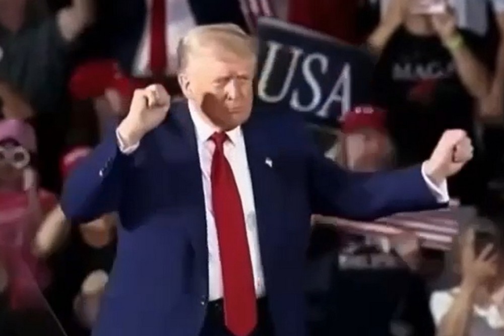 100 днів на посаді: Трамп станцював і заявив про неймовірні досягнення (відео) 1 100 днів на посаді: Трамп станцював і заявив про неймовірні досягнення (відео)