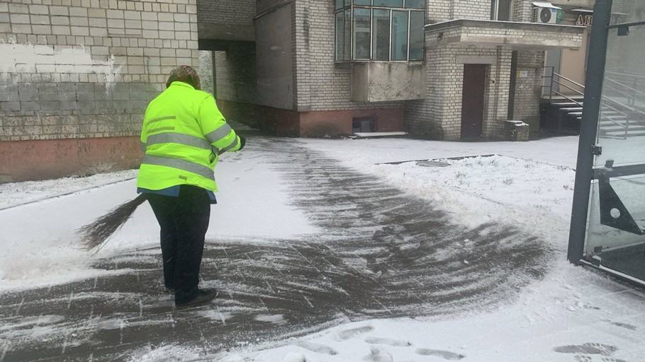 Україну засипає снігом: у які області повернулася зима у квітні (фото) Україну засипає снігом: у які області повернулася зима у квітні (фото)
