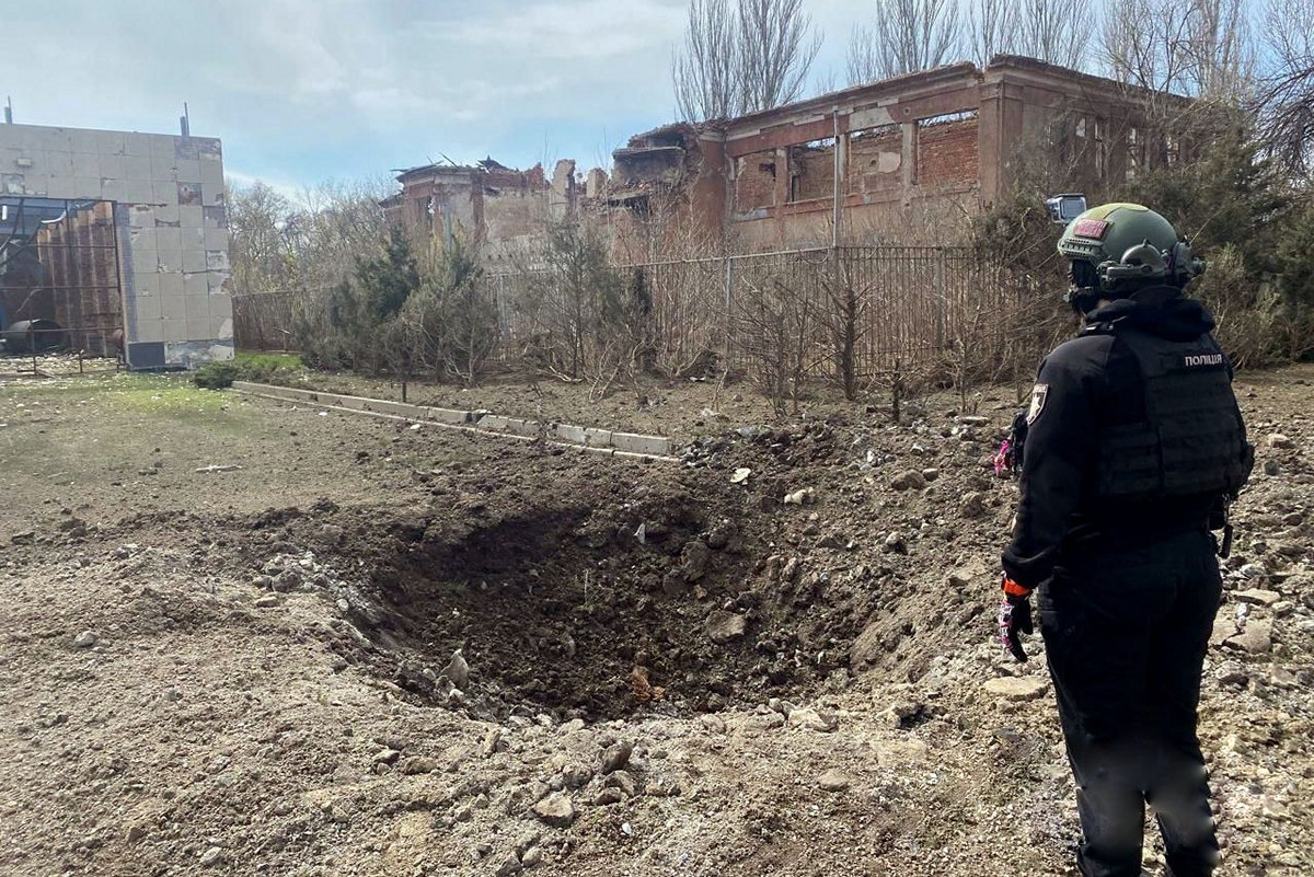 Влучання в 11 містах, є