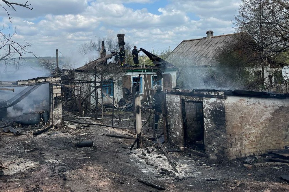 Ворожий дрон атакував авто на в’їзді до Мирнограда - є жертви