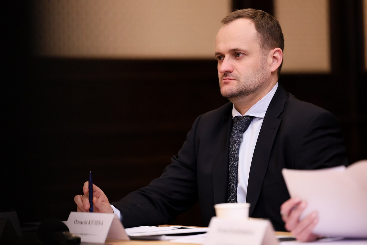 Укриття, відновлення, спецтранспорт: 200 прифронтових громад отримають 2 млрд грн з державного бюджету