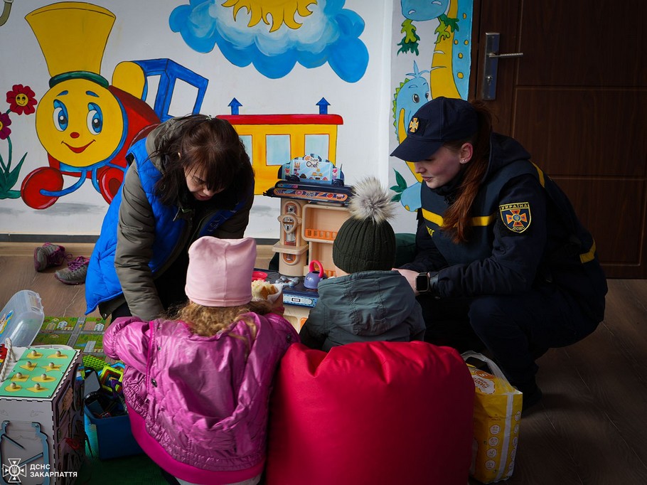  Дніпропетровщини триває евакуація на Закарпаття (