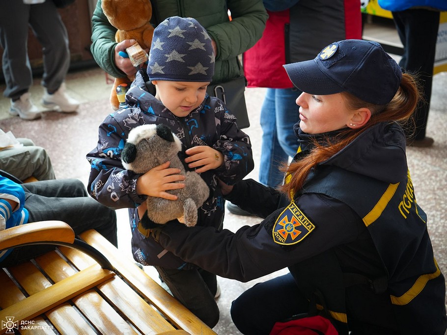  Дніпропетровщини триває евакуація на Закарпаття (