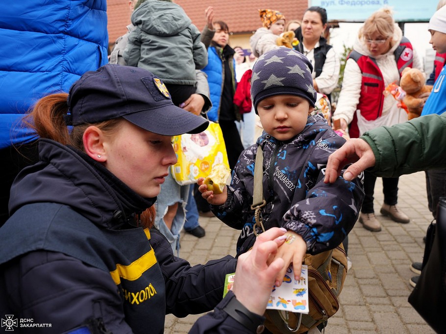  Дніпропетровщини триває евакуація на Закарпаття (