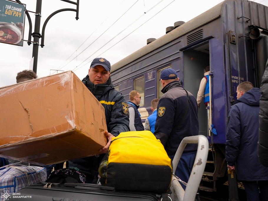  Дніпропетровщини триває евакуація на Закарпаття (