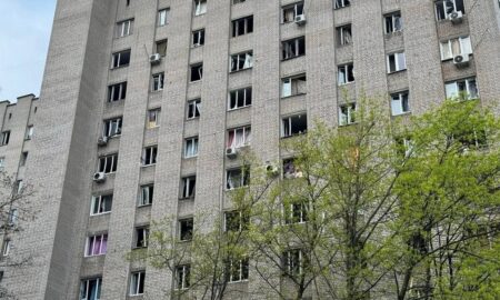 Цілили по мерії, вбили дитину і дорослих: масований удар по Дніпру – все, що відомо (фото)