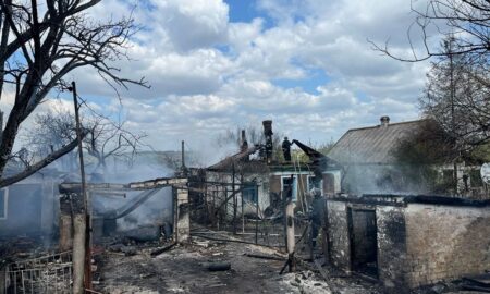 Ворожий дрон атакував авто на в’їзді до Мирнограда - є жертви