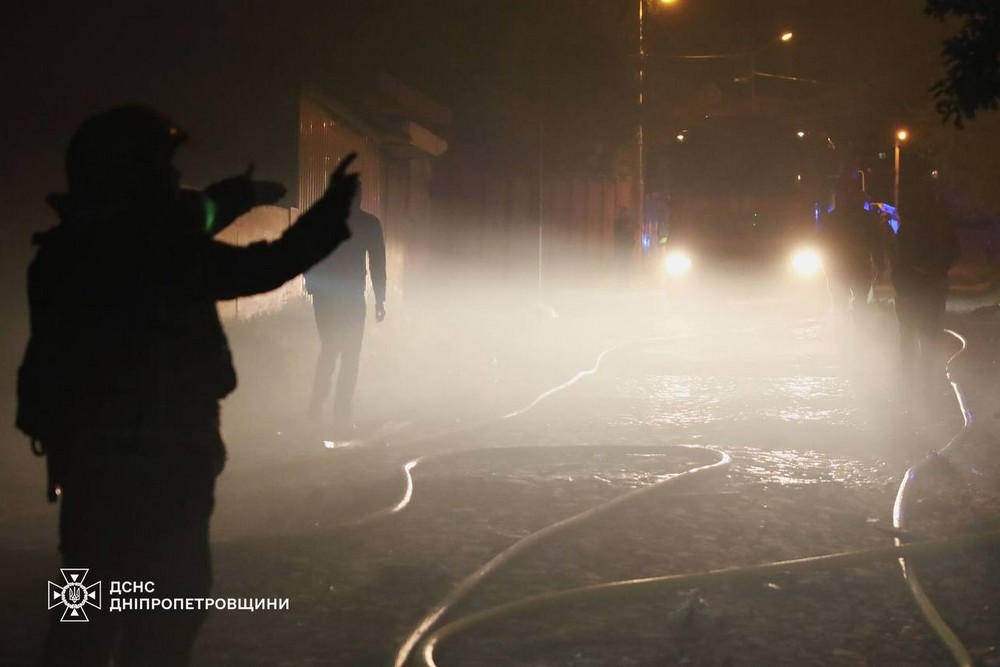 Пекельна ніч у Дніпрі 30 квітня: фото наслідків