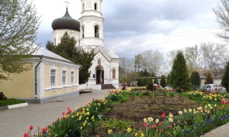 Комендантська година та скасовані масові заходи на Великдень – які обмеження діятимуть по областях