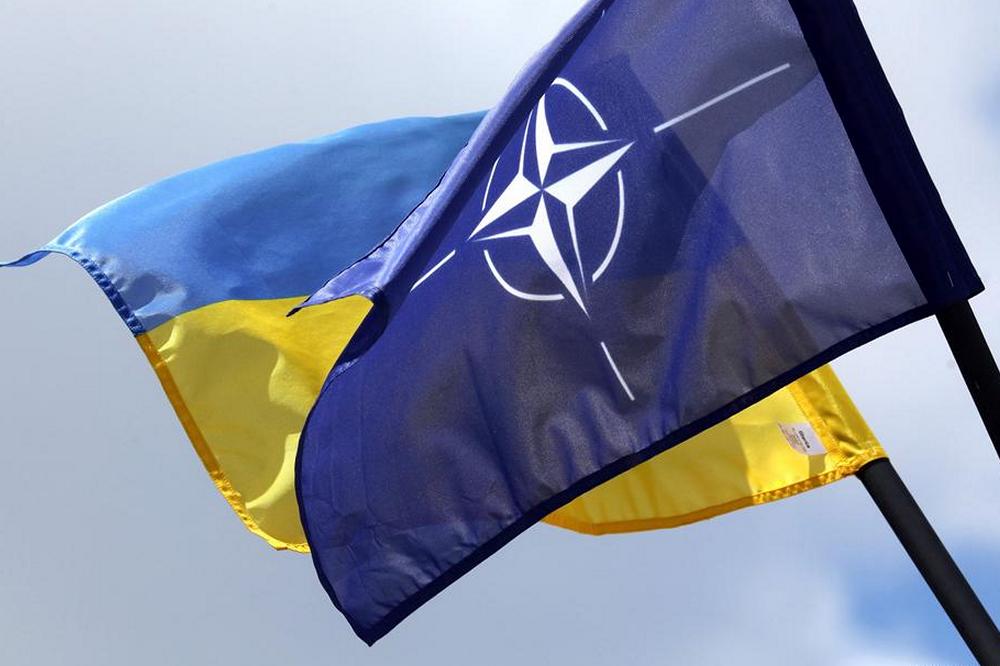 Зеленський провів розмову з генсеком НАТО – які питання обговорювали