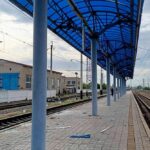 Нічна повітряна атака 28 травня: удари по залізниці, масштабні пожежі, є жертви, серед поранених діти – все, що відомо (фото, відео)
