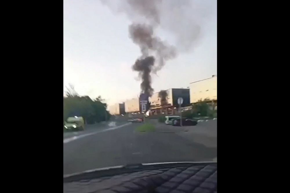 Москва під масованим ударом 28 травня: зупинка аеропортів, атаки на технопарк і дронове підприємство (відео, фото) 1 Москва під масованим ударом 28 травня: зупинка аеропортів, атаки на технопарк і дронове підприємство (відео, фото)