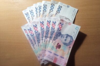 Дві пенсійні виплати одразу — хто має право їх отримати