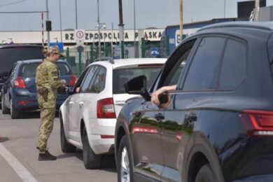 Дозволити чоловікам до 24 років виїжджати за кордон може ВР – Веніславський