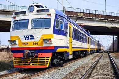УЗ призначила додаткові поїзди в напрямку Дніпра та Вінниці: як курсуватимуть