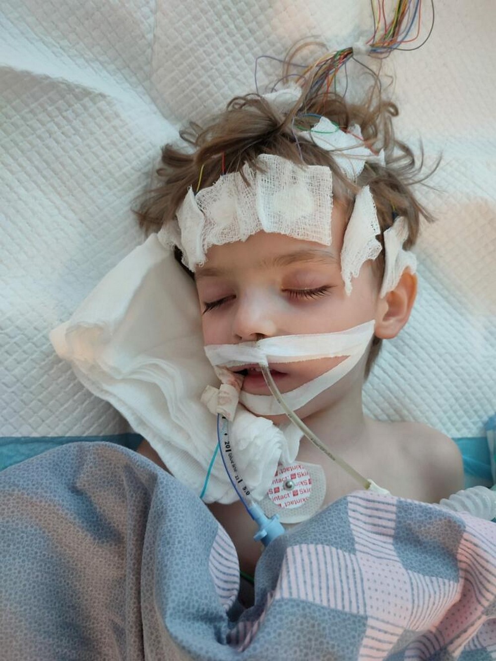 Суду не буде: лікарка, після дій якої у стоматологічній клініці Львова помер 5-річний хлопчик, мобілізувалася