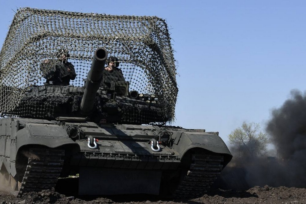 Обстановка на фронті 15 травня: ворог окупував Нове і просунувся на трьох ділянках, втратив 1220 солдат за добу 1 Обстановка на фронті 15 травня: ворог окупував Нове і просунувся на трьох ділянках, втратив 1220 солдат за добу