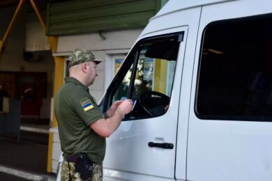 Чи дає право виключення з військового обліку перетинати кордон і що для цього потрібно