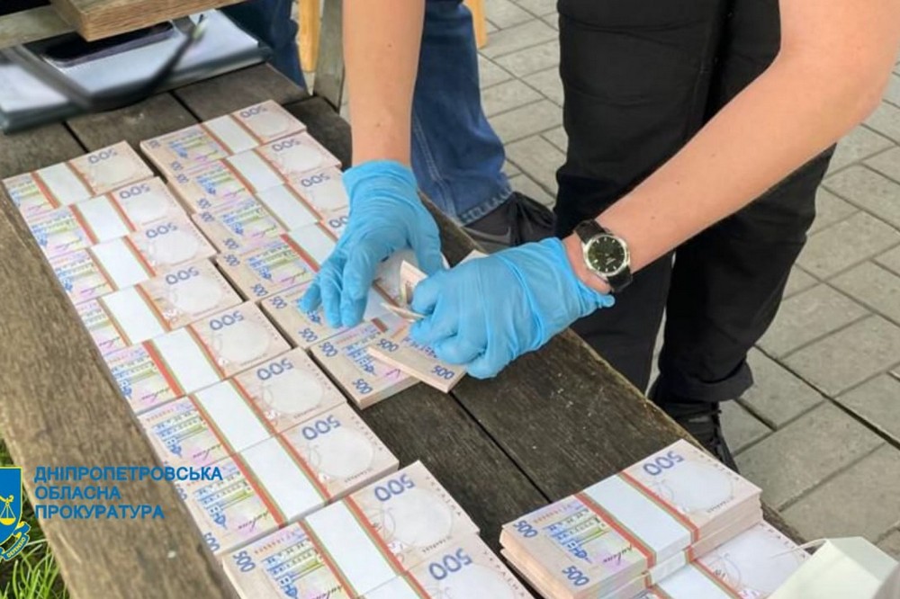 Жителька Дніпра продала свого сина за мільйон гривень: як її покарали 1 Жителька Дніпра продала свого сина за мільйон гривень