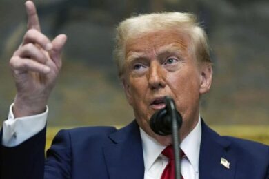 Путін прагне миру, але Зеленський не має «козирів» – заяви Трампа на тлі переговорів у Стамбулі