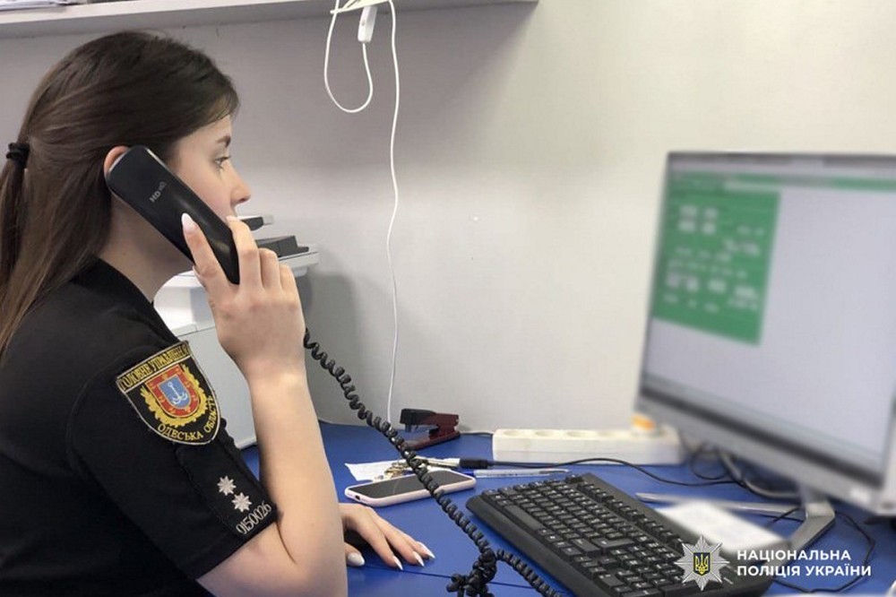 Рятувала родича від мобілізації – затримали жінку за фейкове мінування ТЦК на Одещині